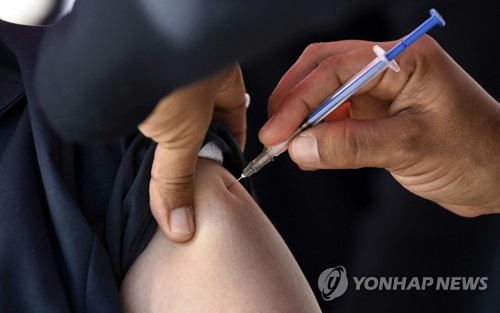 미 국토안보부 장관 "백신여권 도입 검토"