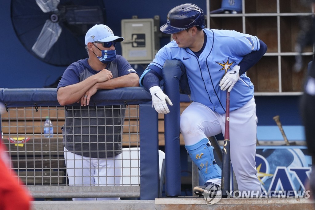 최지만, 가볍게 훈련만…캐시 감독 "준비 조금 덜 된 상태"