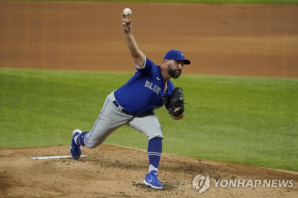 '코로나 확진' 야수 에르난데스 MLB 토론토 복귀…로어크는 방출