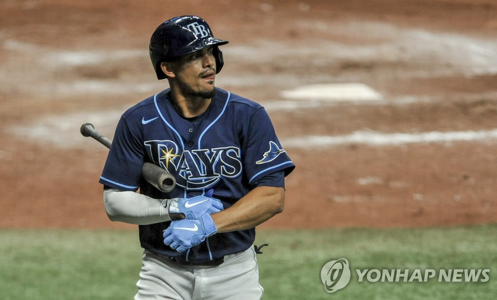 MLB 밀워키, 탬파베이 유격수 아다메스 트레이드로 영입