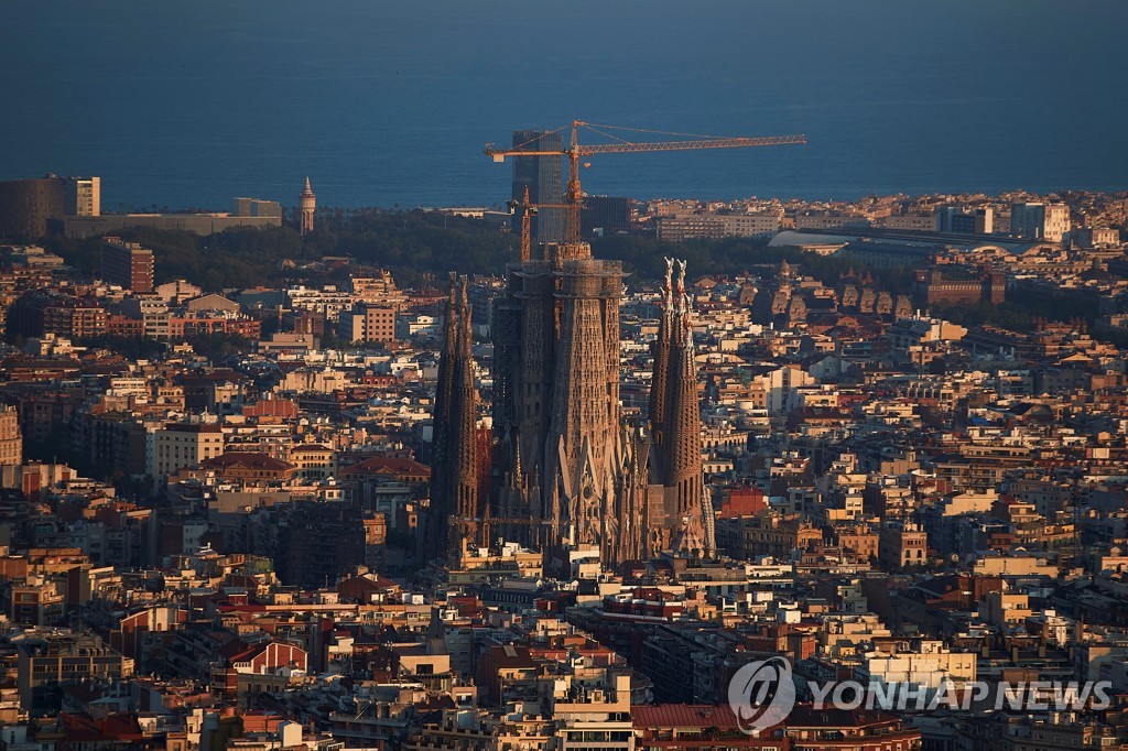 스페인, 내달 7일부터 관광 재개…"백신 접종시 입국 허용"