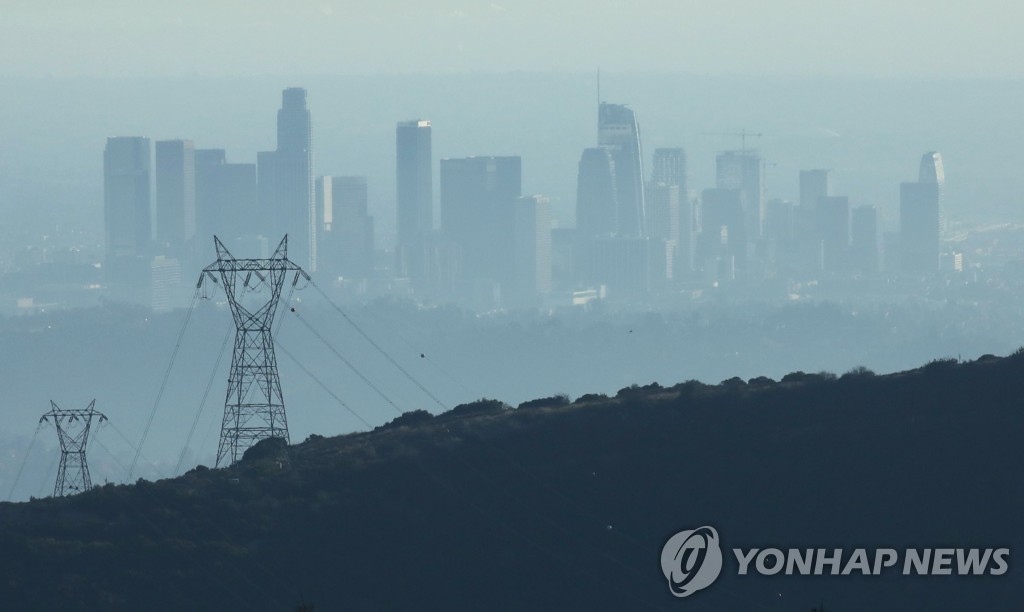 바이든 행정부, 트럼프 시절 환경 규제 완화 정책 철회