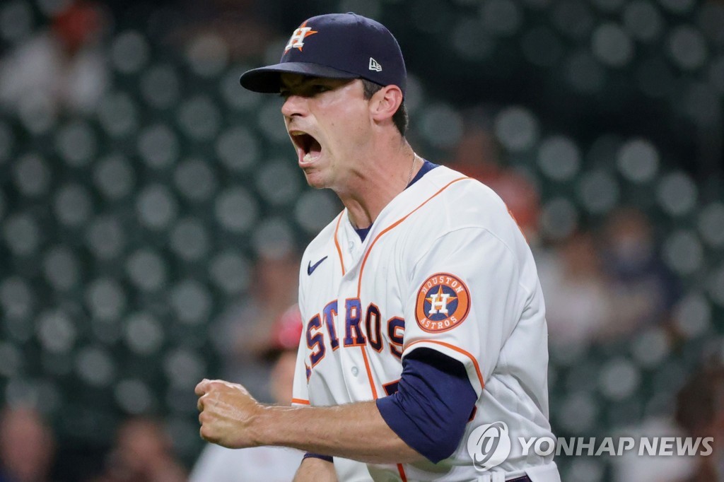 '롯데서 뛴' 레일리, 휴스턴 구원 투수로 9년 만에 MLB 승리