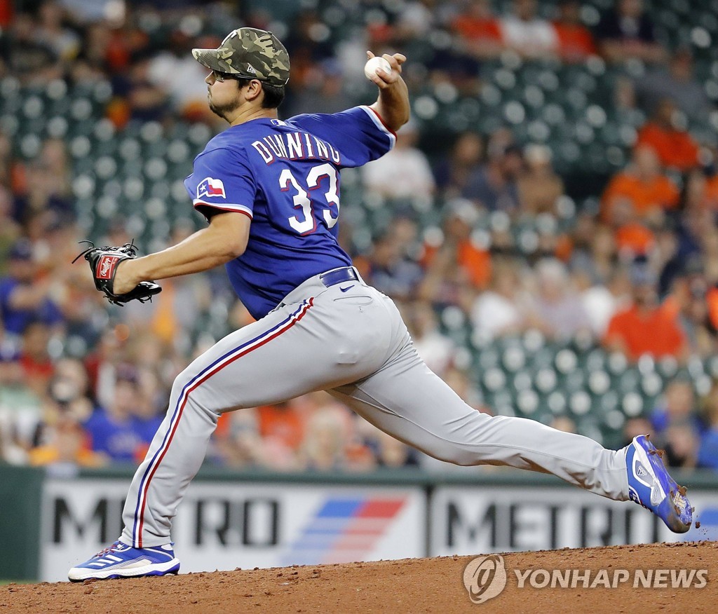 MLB 텍사스, 5연패 수렁…한국계 더닝 4이닝 4실점