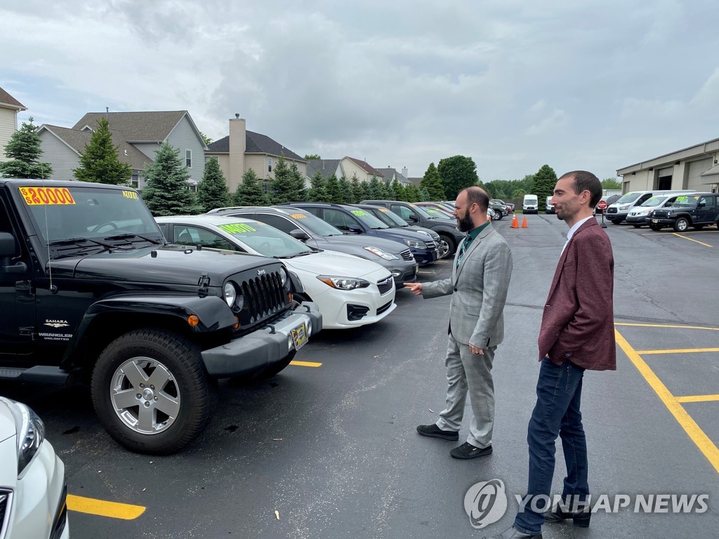 반도체 부족으로 생산 차질에…미국 자동차 가격 상승