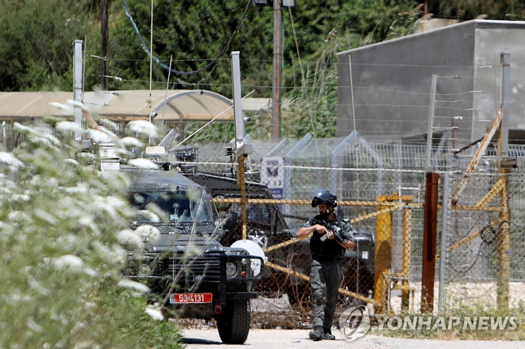 이스라엘 "국경 경비대 공격한 무장 팔레스타인인 2명 사살"