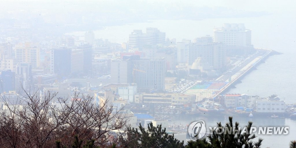 제주, 대체로 맑음…황사 영향 미세먼지 '나쁨'