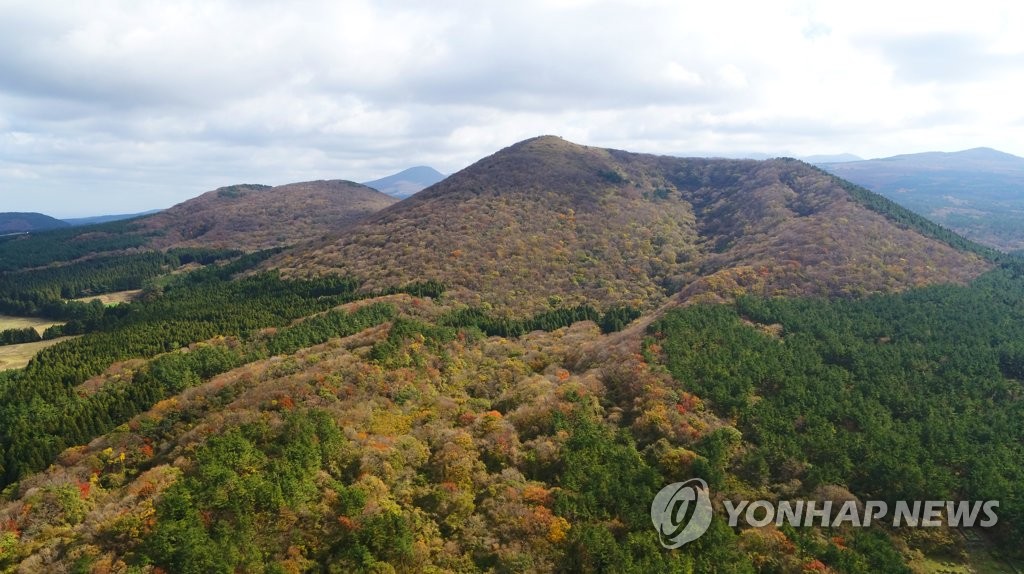 제주 노꼬메오름 탐방로 정비 완료…"탐방로 외 출입 자제해야"