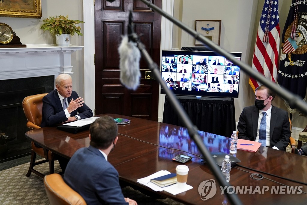 홍콩매체 "한국 반도체 산업, 미국쪽으로 기울 수도"