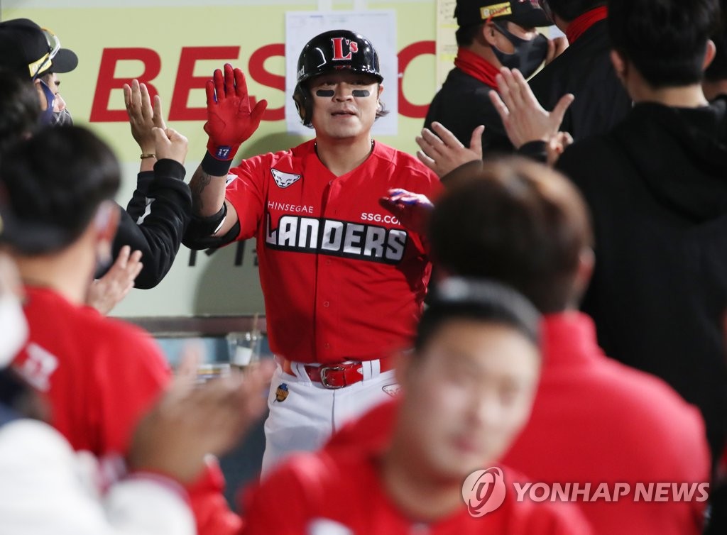 추신수, 선두 타자 홈런…KBO에선 1호·MLB선 36차례