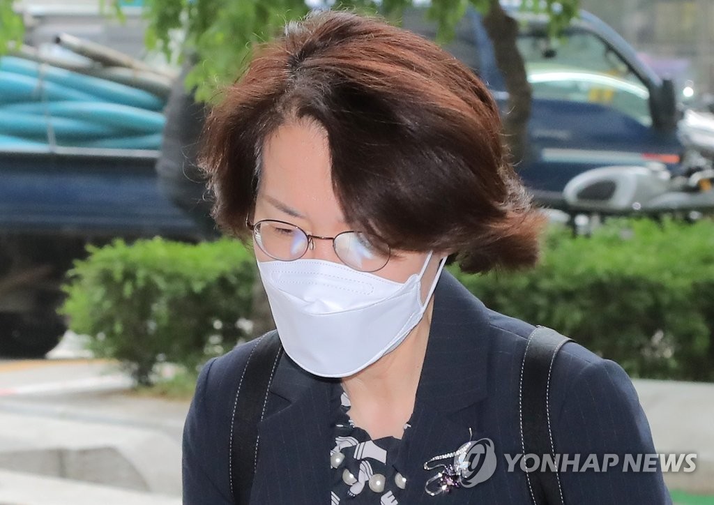 "임혜숙 배우자, 대방동아파트 사고팔때 다운계약…탈세의심"