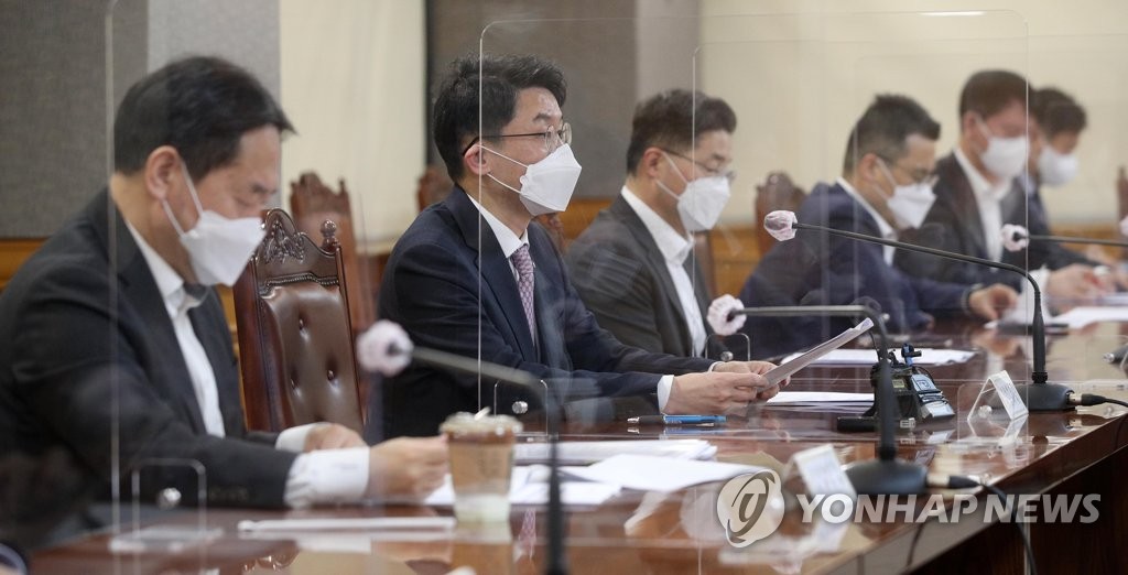 기재차관 "과도한 인플레이션 기대 없도록 물가안정 노력"(종합)