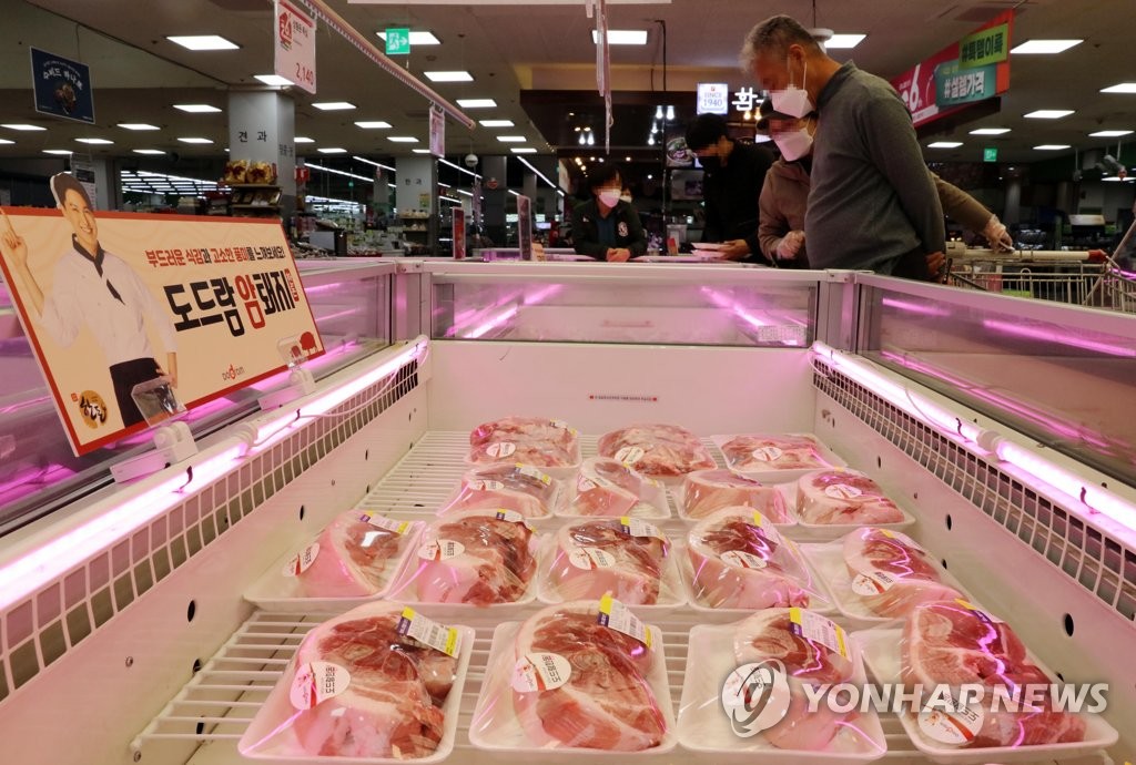 "9년만에 2%대 물가 현실 될 수도" VS "올해도 1%대 안정"