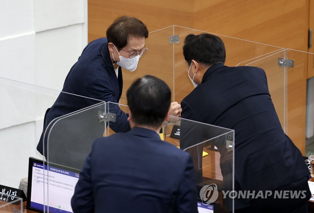 출범 한 달 맞는 오세훈…실리 추구 속 신중 행보