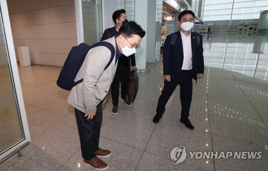 방미길 오른 황교안 "껍데기만 남은 한미동맹 방치못해"