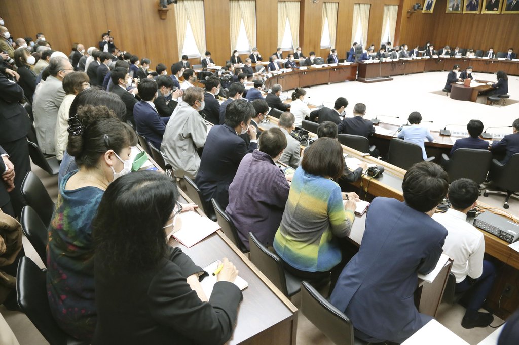 일본 헌법 개정 첫 단계 국민투표법 개정안 중의원 통과