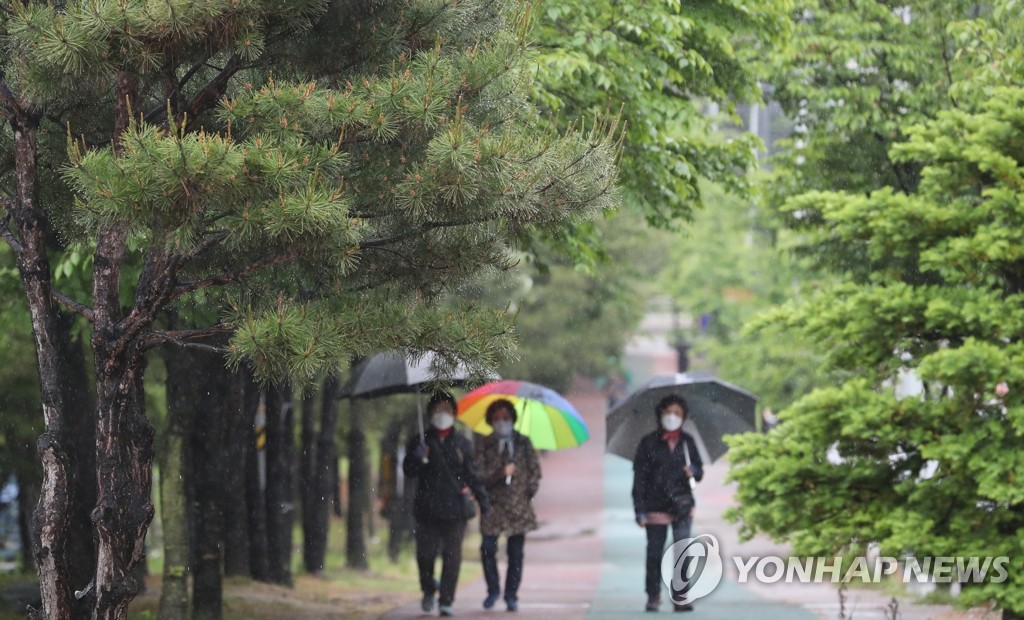 내일 오전까지 전국에 비…수도권 시간당 30∼50㎜ 폭우