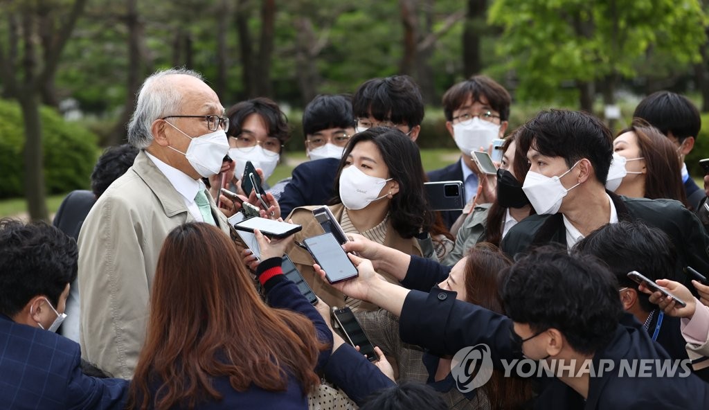 檢수사심의위 "이성윤 수사 멈추고 기소해야"(종합)