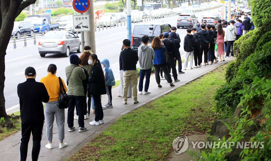 학원·직장·식당서 잇단 '일상감염'…감염경로 불명 27.9%