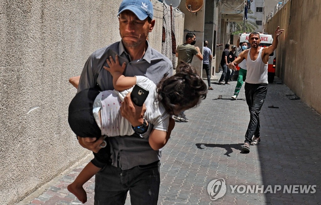 이·팔 사흘째 무력충돌…민간인 수백명 사상·전쟁범죄 우려(종합3보)