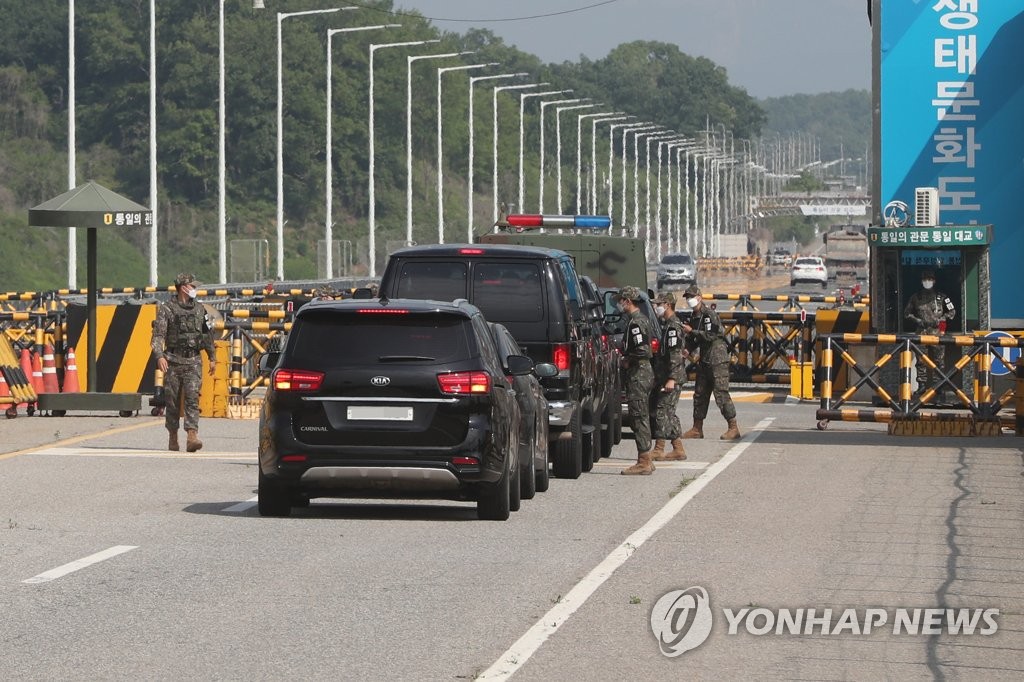 미 정보국장, DMZ·국방정보본부 방문…한반도 정세 파악 행보(종합)
