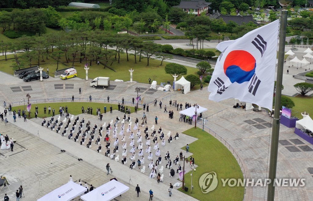 북한, 5·18 조명하며 희생자 추모…"반파쇼투쟁의 역사적 사변"