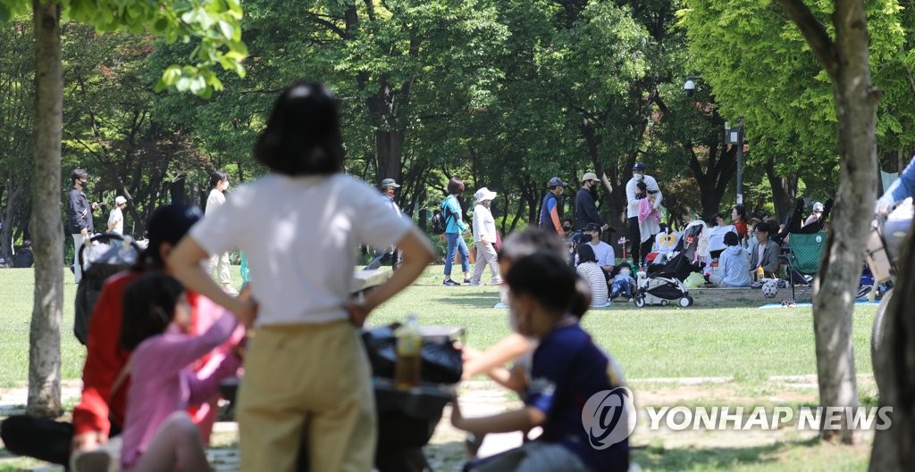 맑고 더운 초여름 날씨…낮 기온 25∼30도