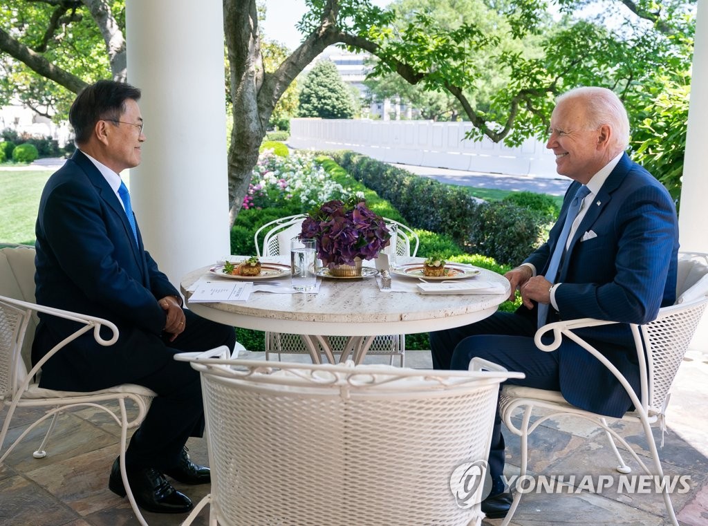 바이든 "매우 만족…격의없이 대해준 문카지노사이트에 감사"