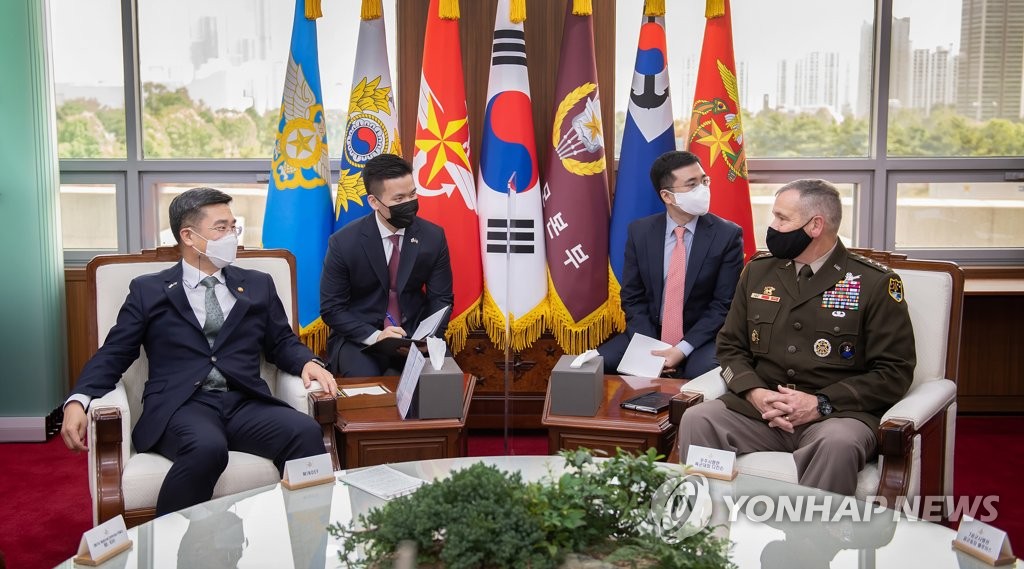 서욱, 미국 우주사령관 접견…우주협력 강화키로