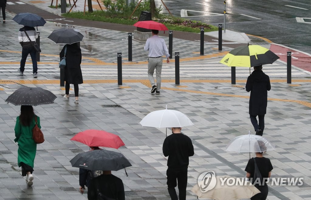 퇴근길 우산 챙겨요…내일도 수도권 등 전국 곳곳에 비