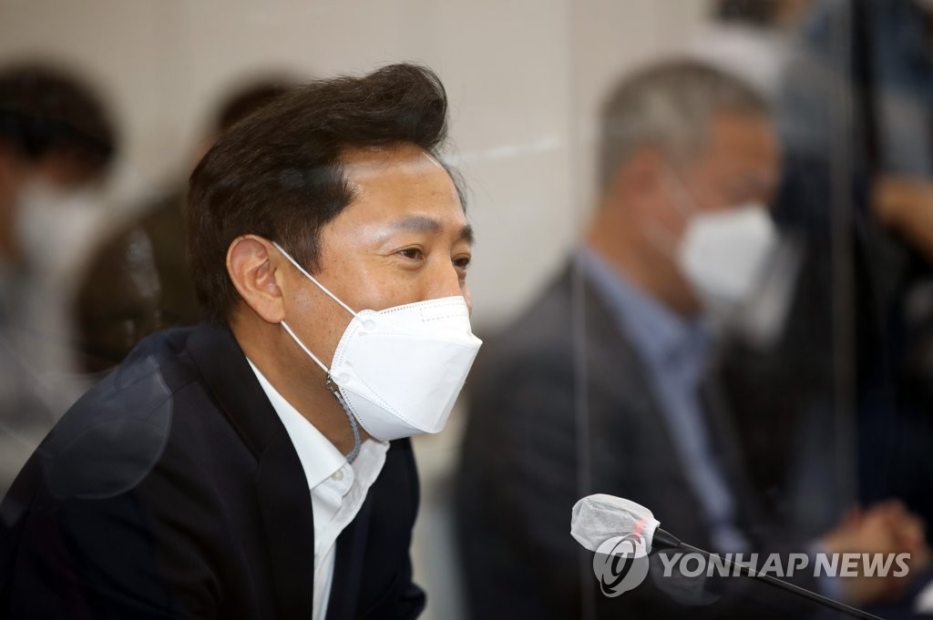 이재명, '안심소득' 시동 오세훈에 "부자는 죄인이 아냐"