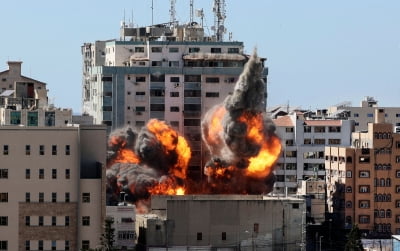 [속보] AP "가자지구 AP통신 사무실 이스라엘군 공습으로 파괴"