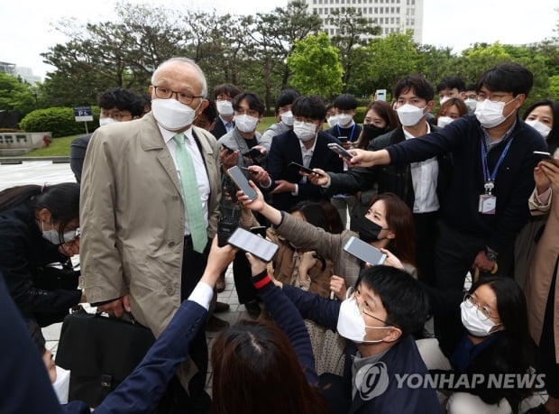 檢, 이성윤 이르면 내일 기소…대검도 승인할 듯