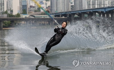 30도 안팎의 때이른 무더위 내일까지 이어져…주말부터 꺾인다