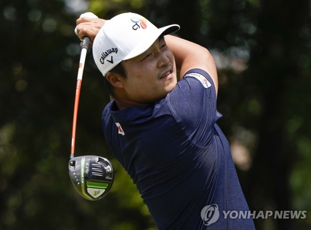 이경훈, PGA 투어 첫 승 보인다…3R 1타 차 단독 2위