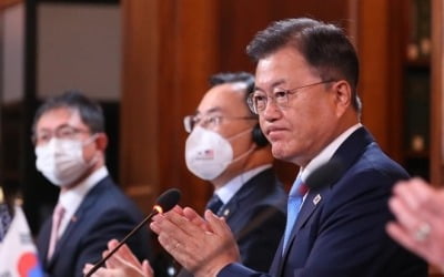 문대통령 "반도체·배터리 시너지 클 것…한미와 세계에 활력"