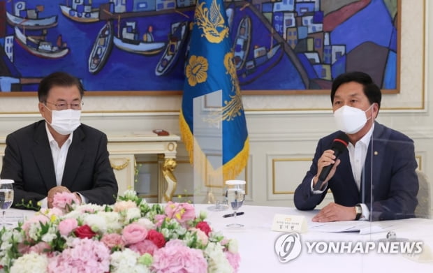 문대통령이 김기현 제지한 이유…"美대통령 비난에 동조못하잖나"