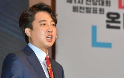 '당심'마저 빨아들인 이준석 돌풍…당권까지는 첩첩산중