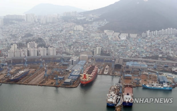 글로벌 해운 훈풍에 조선 1번지 한진중·대선조선 부활한다