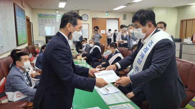 건설단체총연합회 "경기도 100억원 미만 공사 표준시장단가 적용 추진에 반대"