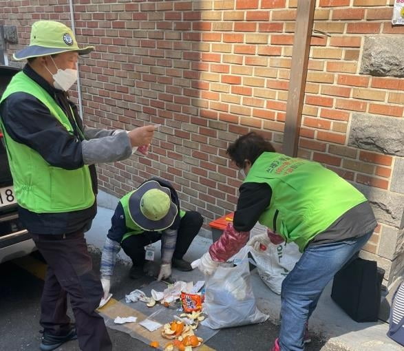 서울 관악구 "쓰레기 무단투기 단속 강화합니다"