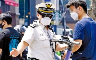 '킥보드 헬멧 의무' 법 시행 한달…'노헬멧' 717명 붙잡혔다