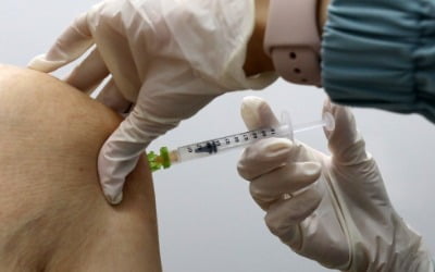[단독] 관리 실수로 폐기된 백신 7500명분…광주선 화이자 상온 방치