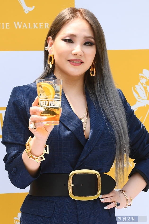 [포토] CL, '오늘은 하이볼 어때요~'