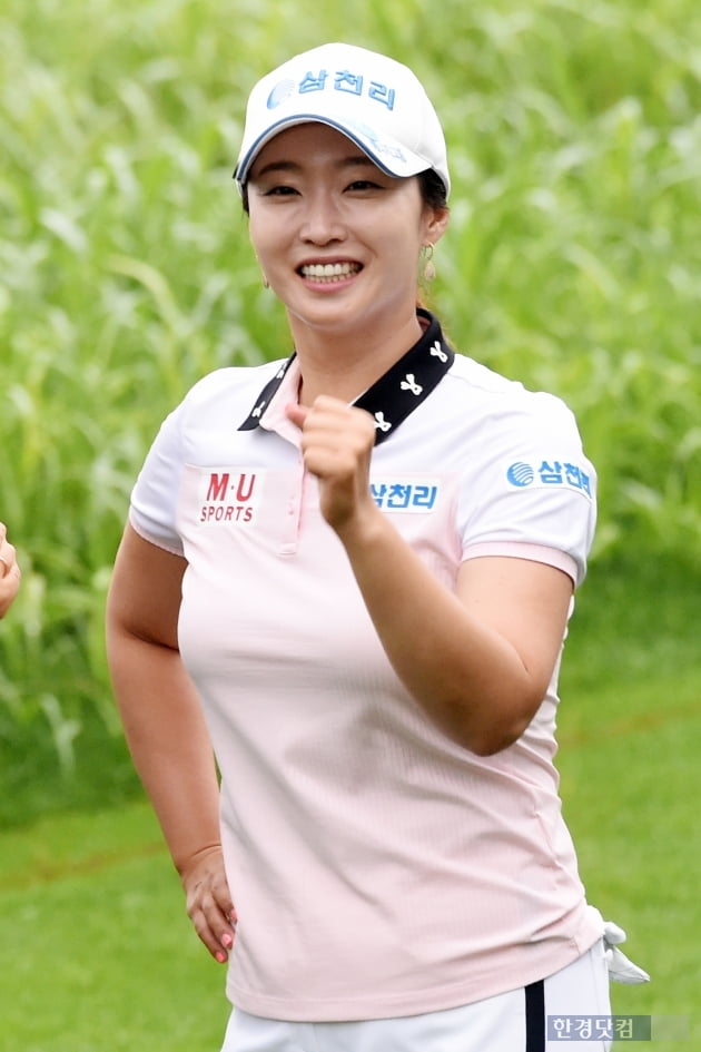 [포토] 홍란, 17년 꾸준함으로 KLPGA 통산 '1000라운드' 달성 