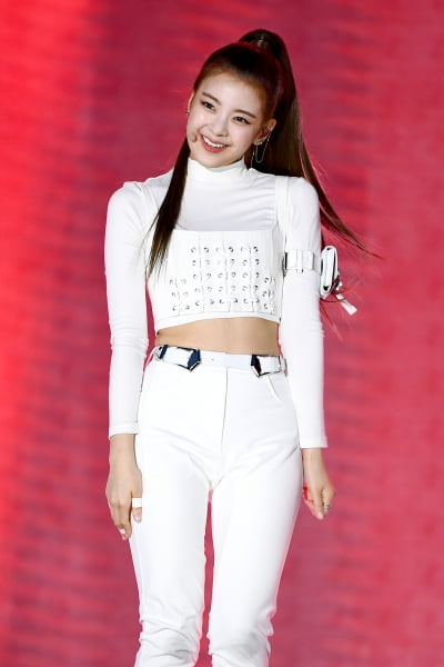 [포토] ITZY 리아, '무대 위에서 미소 방긋~'