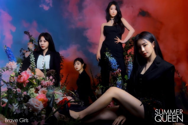 브레이브걸스, 미니 앨범 5집 ‘Summer Queen’ 두 번째 콘셉트 이미지 공개…쿨한 매력 눈길