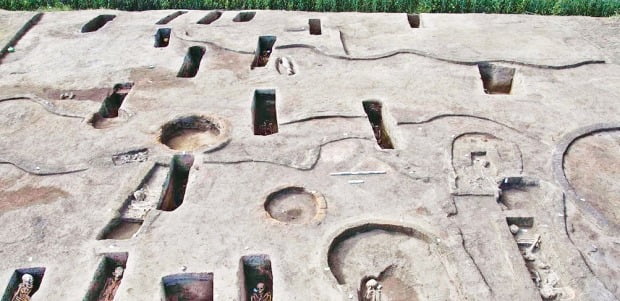 나일강 삼각주 지역에서 발굴된 선사시대 매장 무덤.  한경 DB
 