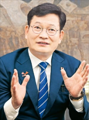 송영길 "맞벌이 가구는 소득 1억 넘어도 재난지원금"