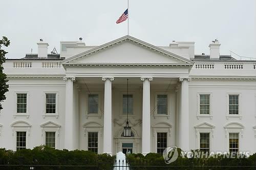 백악관 "얀센 백신 100만회분 오늘 한국행…한국 상황 특별"